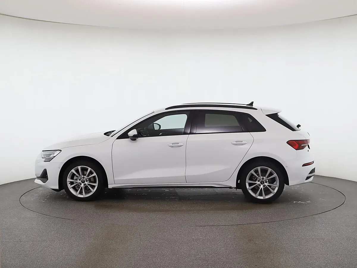 Audi A3 Sportback 2025 photo 2