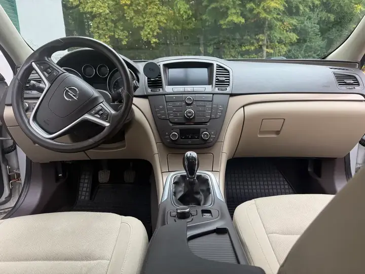 Opel Insignia 2011 photo 2