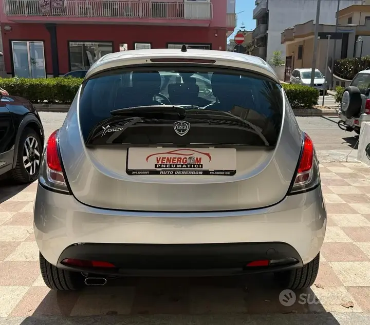 Lancia Ypsilon 2013 photo 5