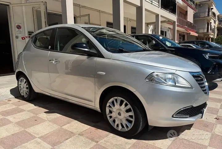 Lancia Ypsilon 2013 photo 3