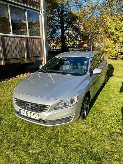 Volvo V60 2016 photo 2