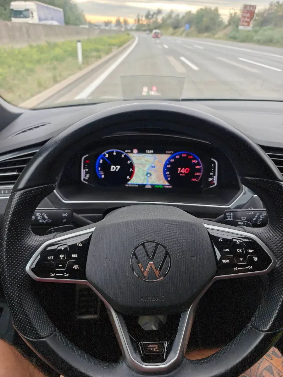 Volkswagen Tiguan 2021 photo 3