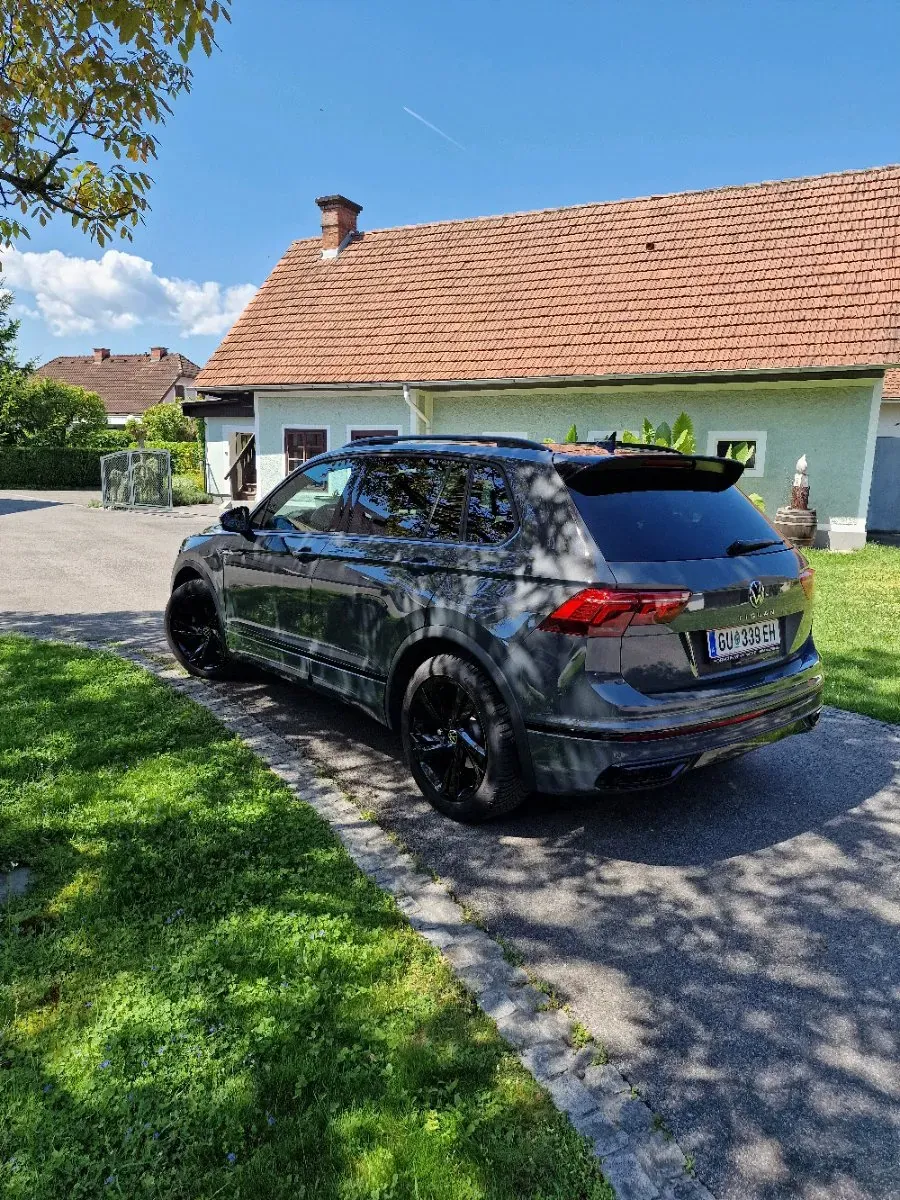 Volkswagen Tiguan 2021 photo 2