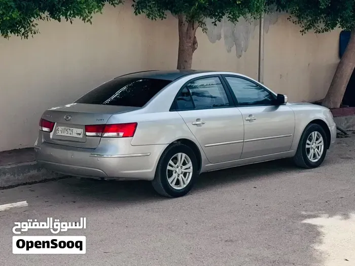 Hyundai Sonata 2009 photo 2