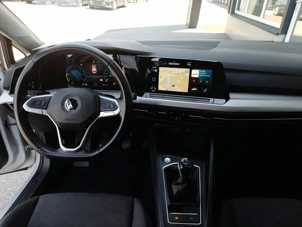 Volkswagen Golf 2022 photo 3