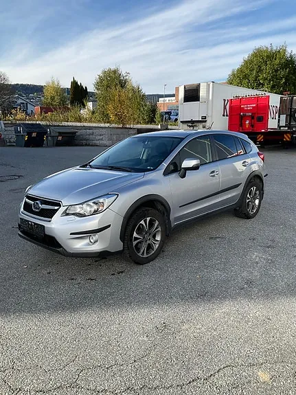 Subaru Xv 2014 photo 2