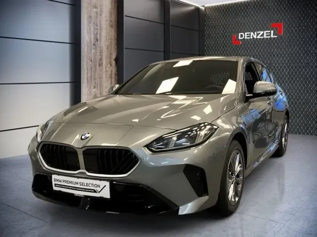 BMW 1 Series 2025 photo 2