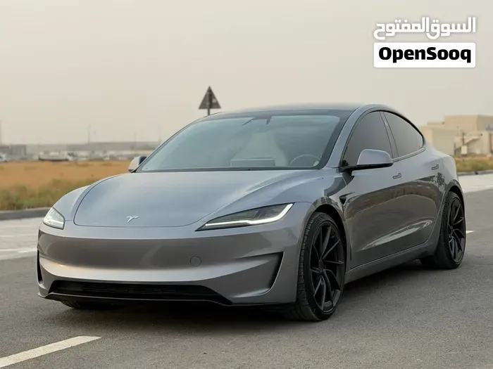 Tesla Model 3 2025 photo 4