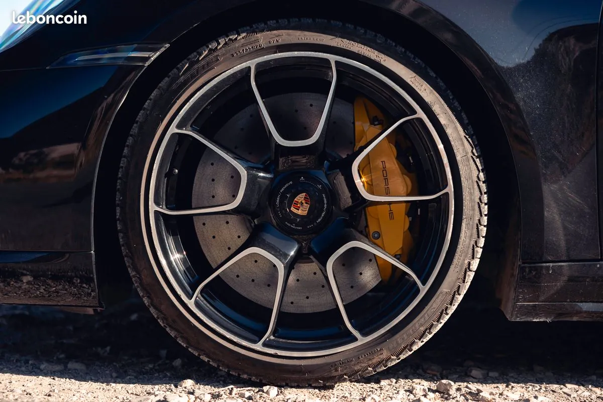 Porsche 911 2023 photo 5