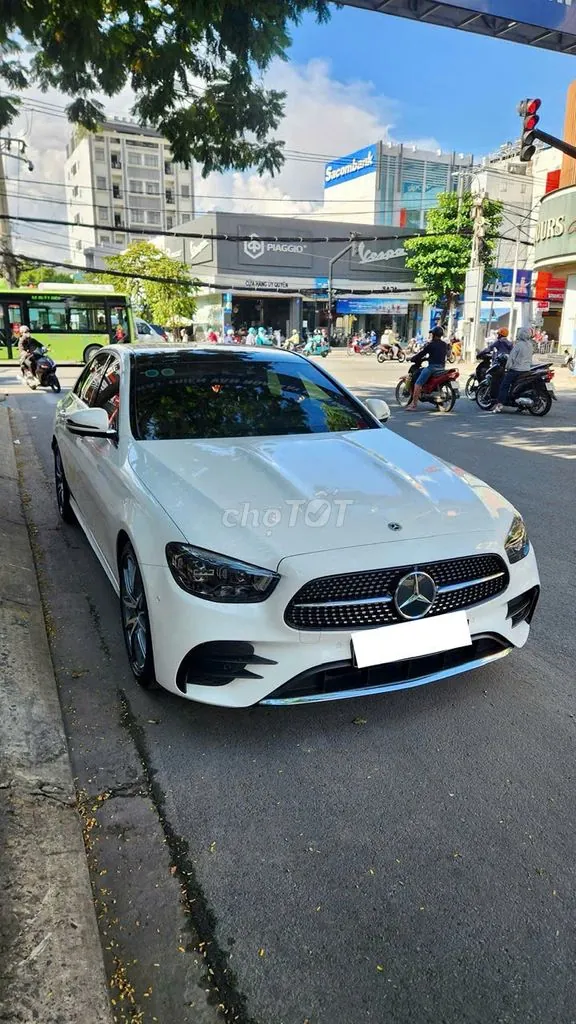 Mercedes-Benz E-Class 2022 photo 3