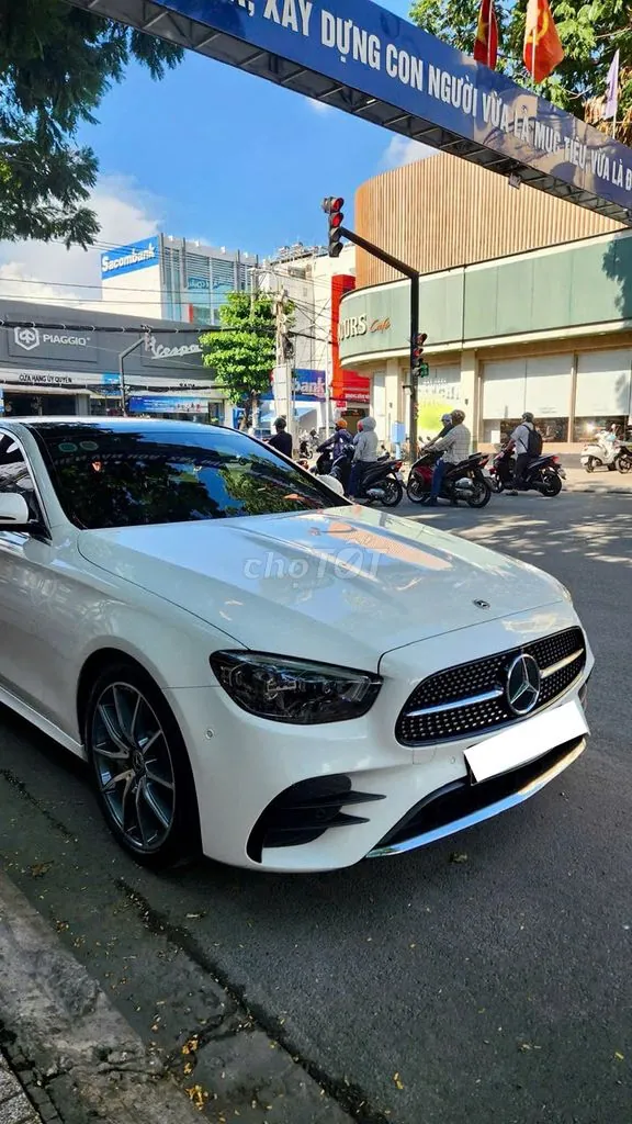 Mercedes-Benz E-Class 2022 photo 4