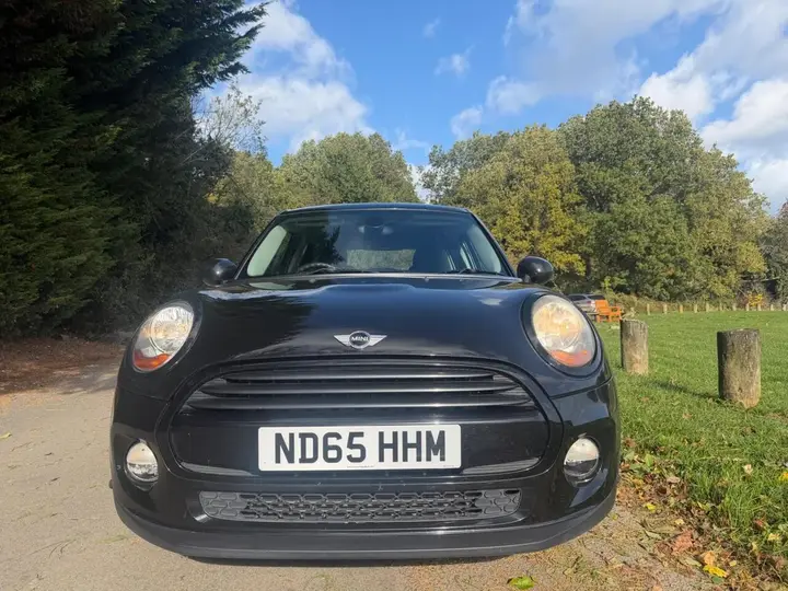 Mini Cooper D 2015 photo 2