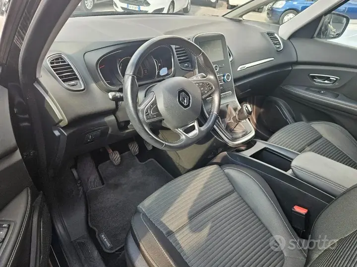 Renault Scenic 2018 photo 5