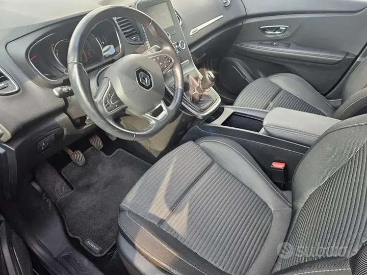 Renault Scenic 2018 photo 3