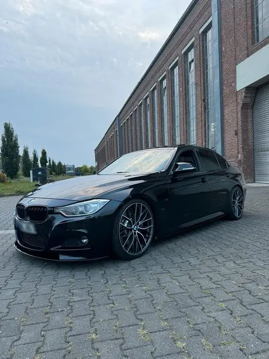 BMW F30