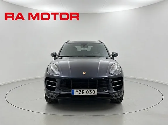Porsche Macan Turbo 2018 photo 2