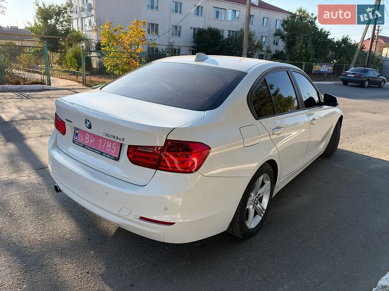 BMW 3 Series 2013 photo 5