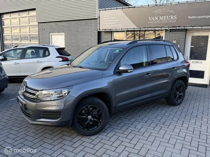 Volkswagen Tiguan 2012 photo 2