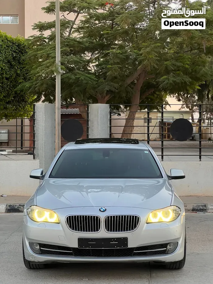 BMW 5 Series 2011 photo 3