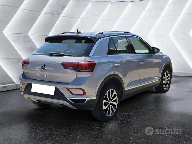 Volkswagen T-Roc 2023 photo 4