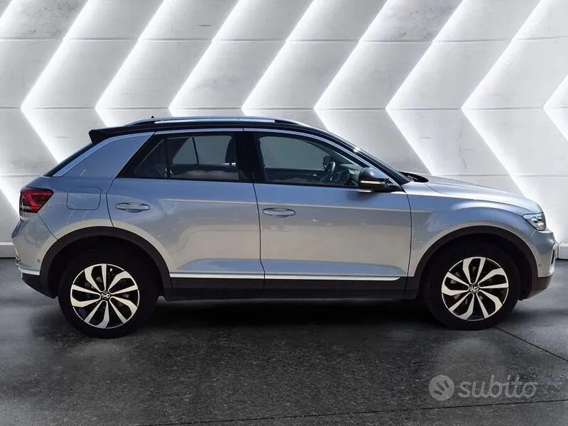 Volkswagen T-Roc 2023 photo 5