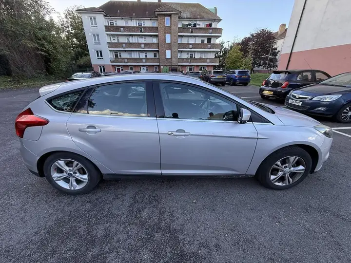Ford Focus 2011 photo 4
