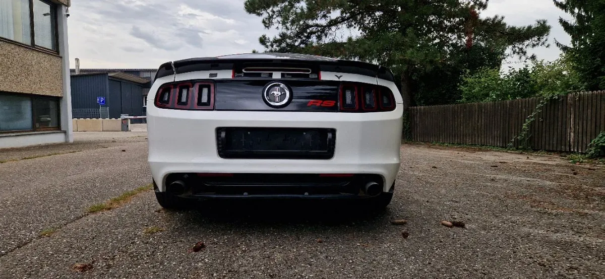 Ford Mustang 2013 photo 3