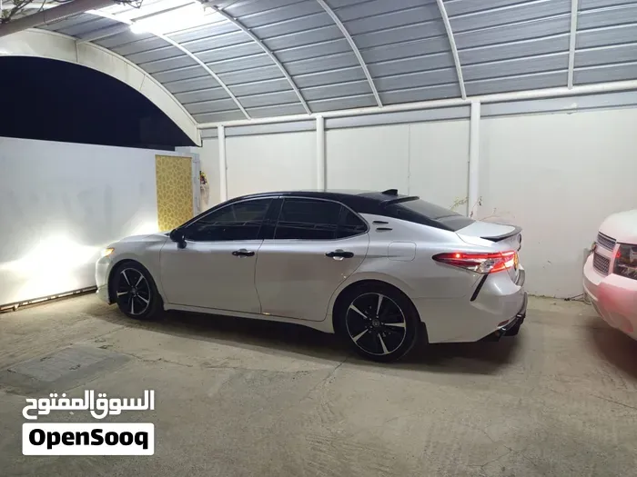 Toyota Camry 2018 photo 3