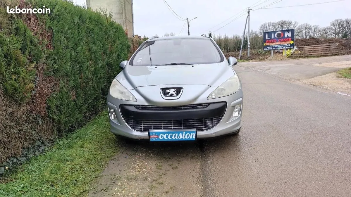 Peugeot 308 2011 photo 2