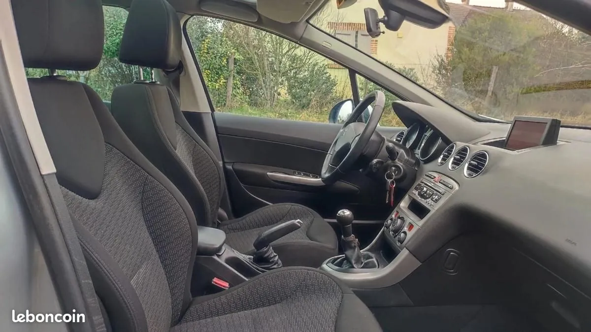 Peugeot 308 2011 photo 4