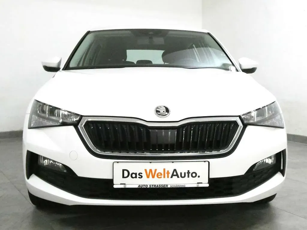 Skoda Scala 2019 photo 2