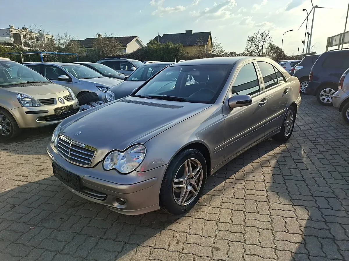 Mercedes-Benz C-Class 2008 photo 2