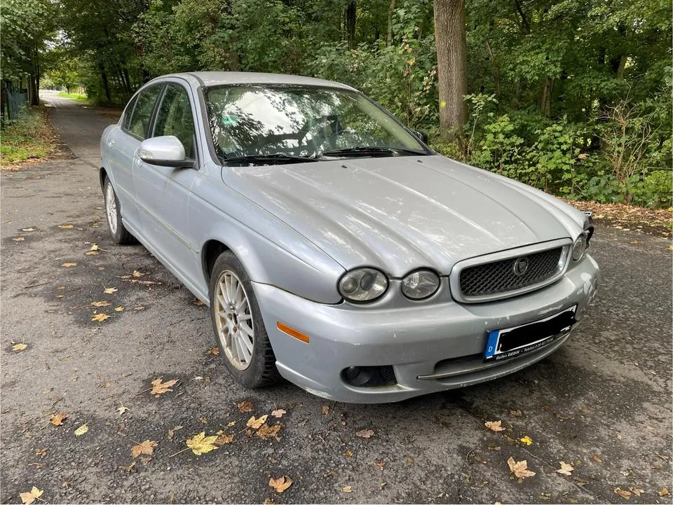 Jaguar X-Type