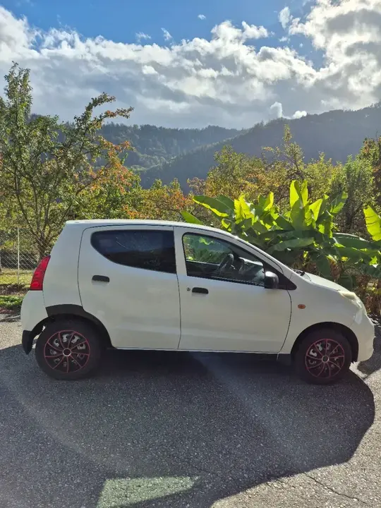 Suzuki Alto 2011 photo 3