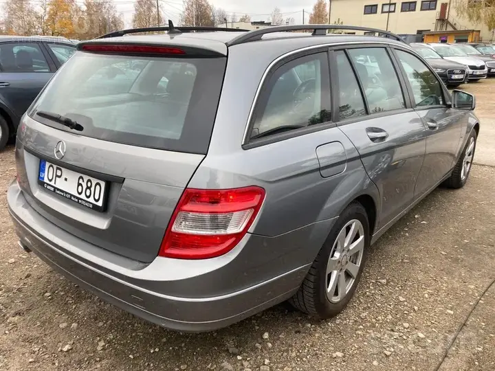 Mercedes-Benz C220 2009 photo 5