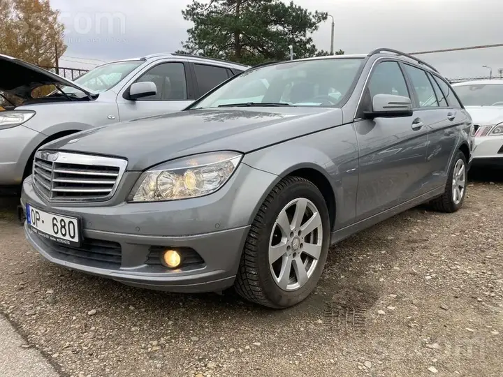 Mercedes-Benz C220 2009 photo 3
