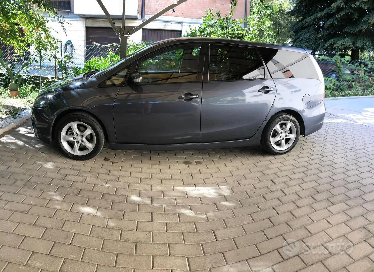Mitsubishi Grandis