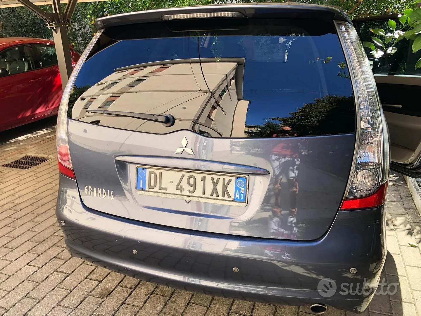 Mitsubishi Grandis 2008 photo 4