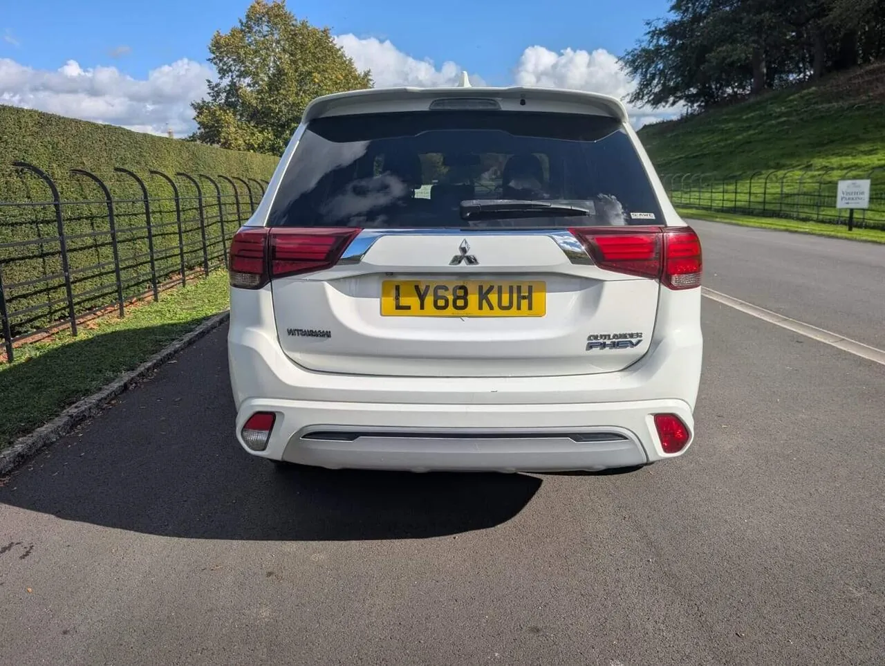 Mitsubishi Outlander 2018 photo 2