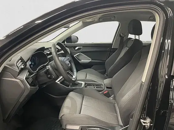 Audi Q3 2025 photo 5
