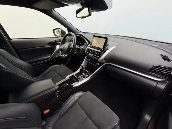 Mitsubishi Eclipse Cross 2024 photo 3