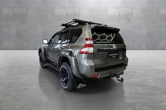 Toyota Land Cruiser 2016 photo 3
