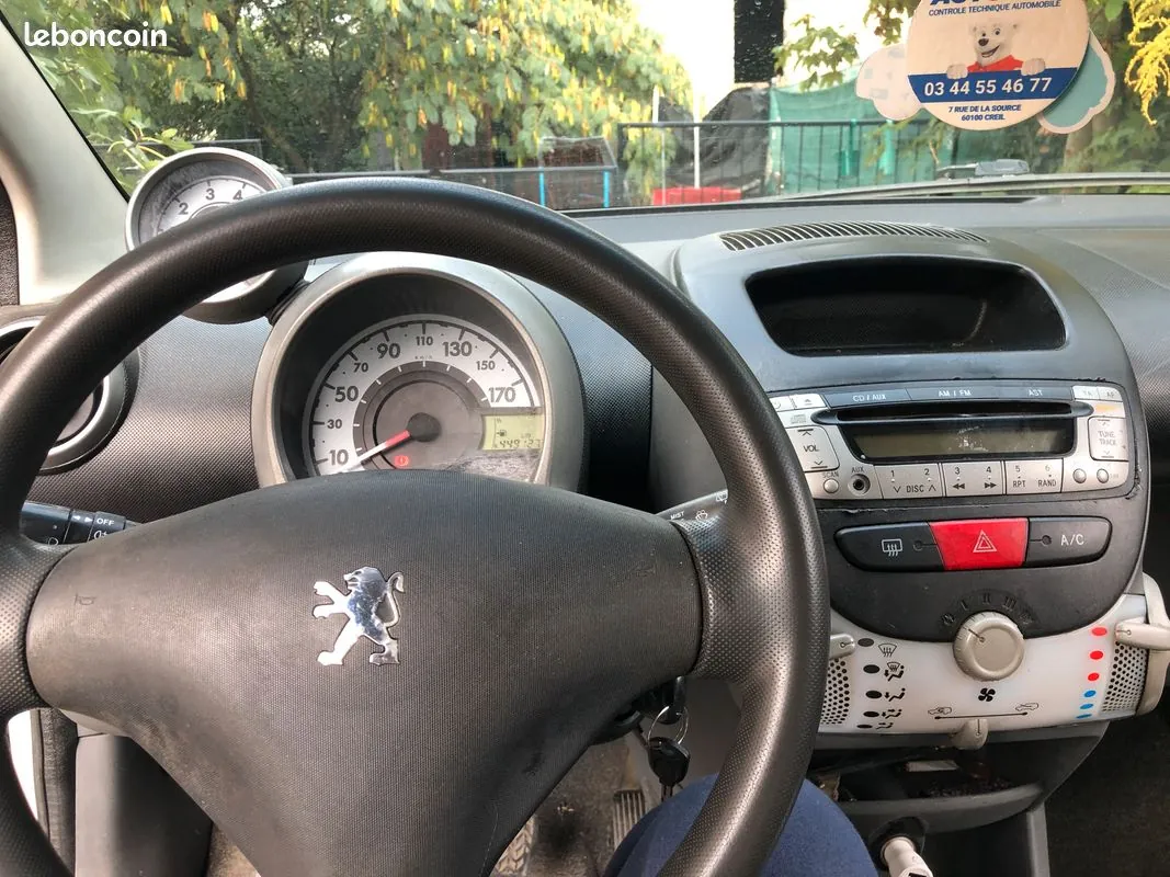 Peugeot 107 2009 photo 3