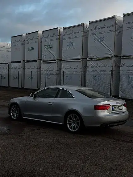 Audi A5 2009 photo 2