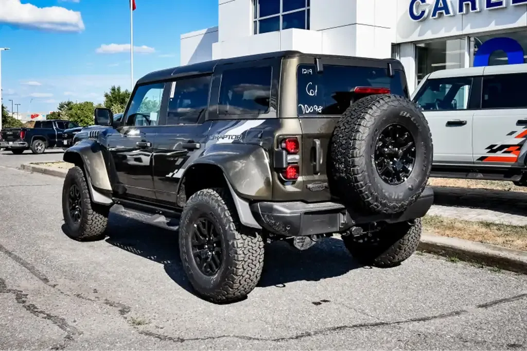Ford Bronco 2025 photo 2