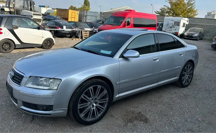 Audi A8 2003 photo 2
