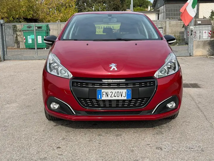 Peugeot 208 2018 photo 5