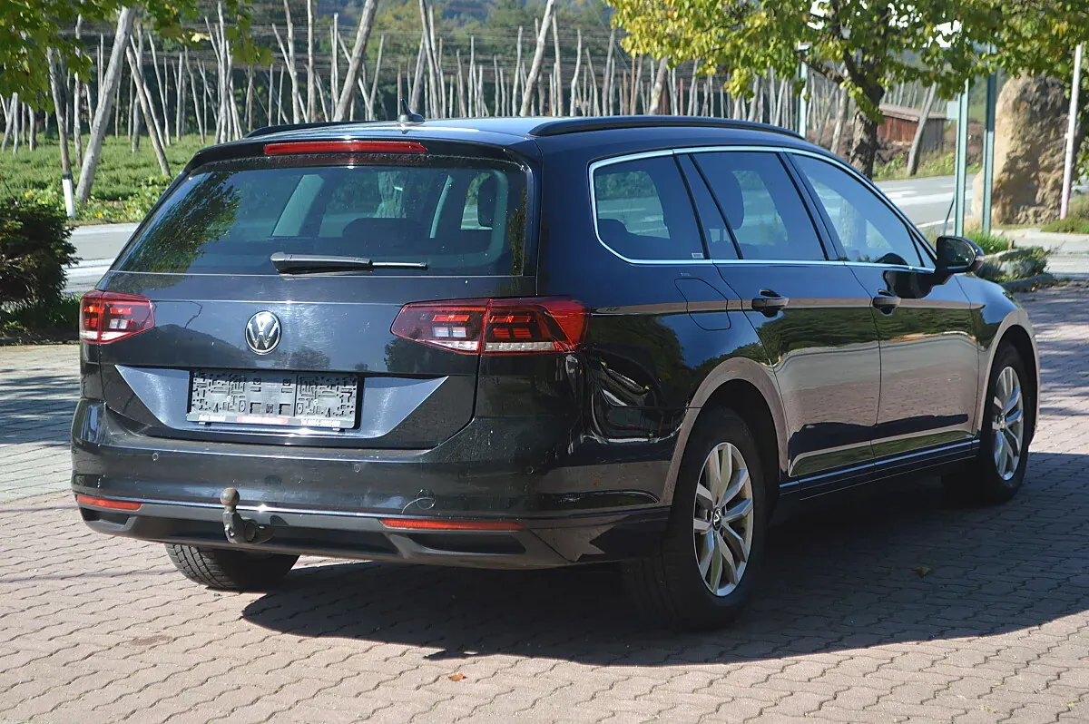 Volkswagen Passat 2024 photo 3