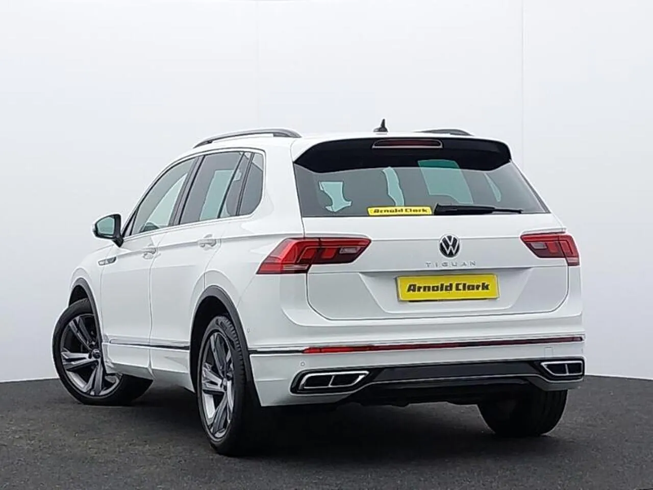 Volkswagen Tiguan 2023 photo 2