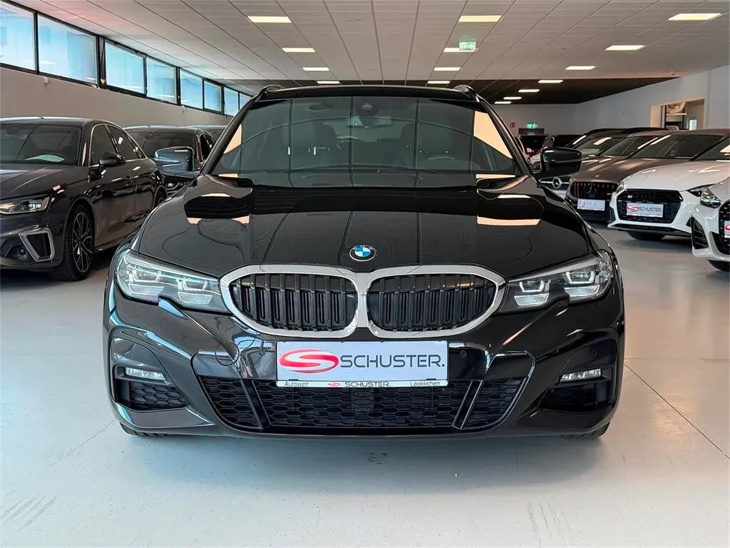 BMW 3 Series 2020 photo 2